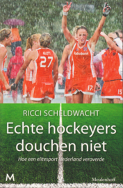 Echte hockeyers douchen niet, Ricci Scheldwacht