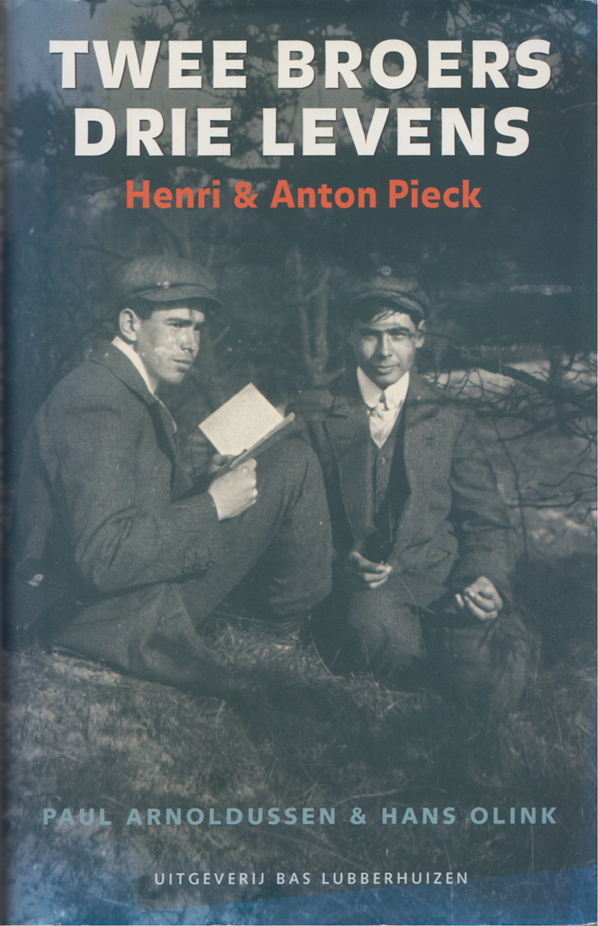Twee broers, drie levens, Paul Arnoldussen, Hans Olijk