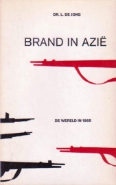 Brand in Azie, Dr. L. de Jong