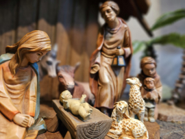 Kunsthars - 52a:  Kerstgroepje 'Made in Holland'  (11 dlg) 15cmH