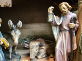 Kunsthars - 54:  Kerstgroep 15cmH (11delig)