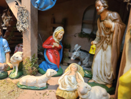 Gips 10: Oude Kerstgroep  (20dlg) 18cmH