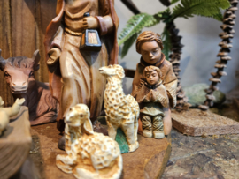 Kunsthars - 52a:  Kerstgroepje 'Made in Holland'  (11 dlg) 15cmH