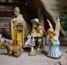 Berkalith 02: Kerstgroepje  15 dlg -  12cmH