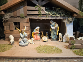 Kst-06 Kerststal met veel details (voor 14 / 15 cm fig.)