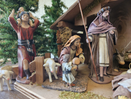 TCbld-1.04: Kerstgroep 16dlg (17 cmH)