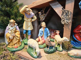 Gips 10: Oude Kerstgroep  (20dlg) 18cmH