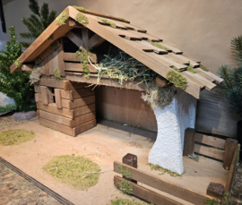 Kst-06 Kerststal met veel details (voor 14 / 15 cm fig.)