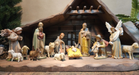 Berkalith 02  || Kerstgroepje  16 dlg -  11cmH