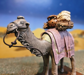 Dd-412b Kameel staand Terracotta (14 - 17cm)