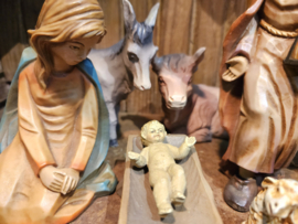 Kunsthars - 52a:  Kerstgroepje 'Made in Holland'  (11 dlg) 15cmH
