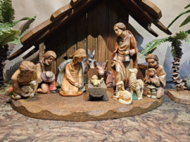Kunsthars - 52a:  Kerstgroepje 'Made in Holland'  (11 dlg) 15cmH