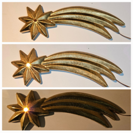 Vrl-85 Grote vallend gouden Ster met lichtje