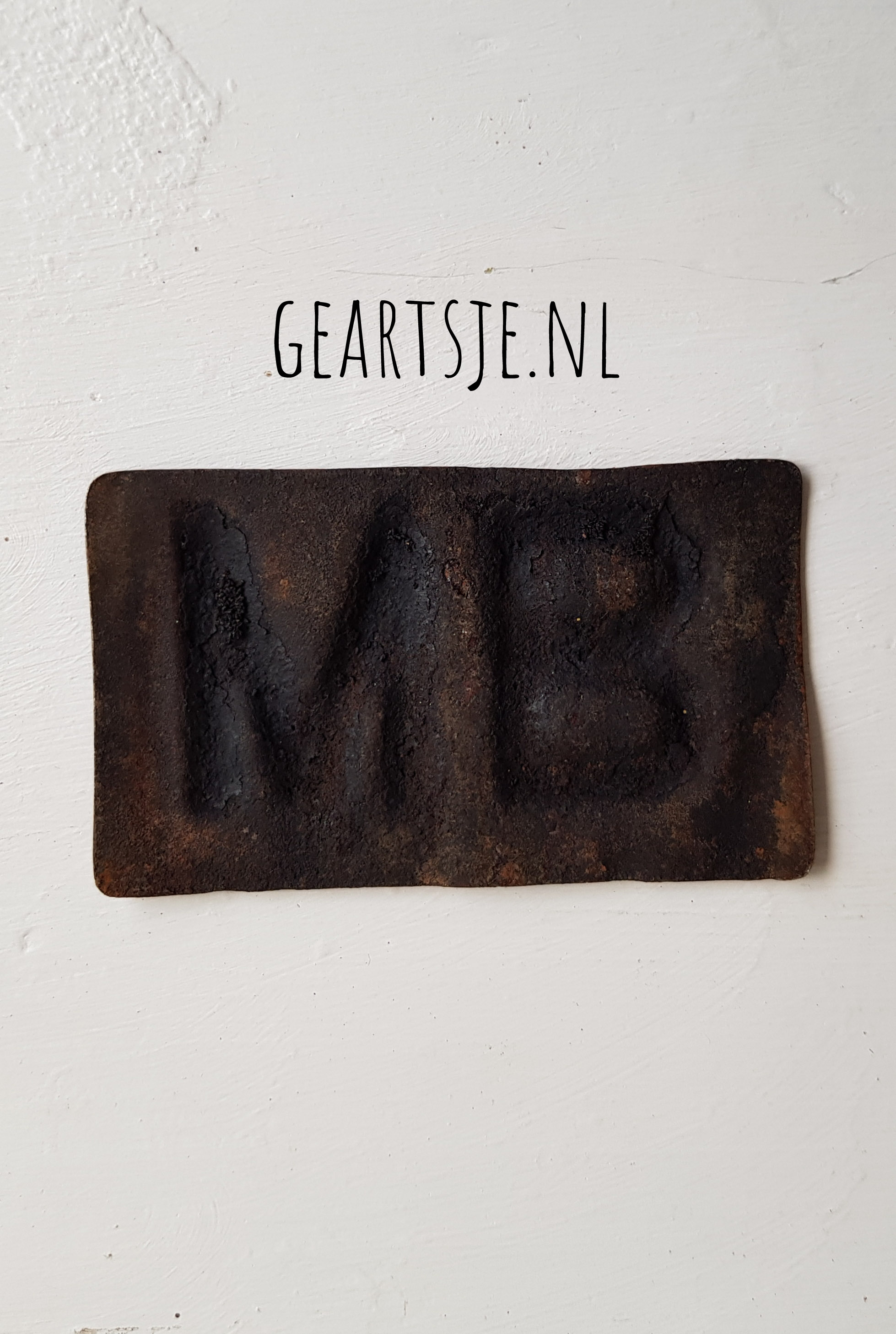 BROOD STEMPEL  - C- L 9,5 cm.