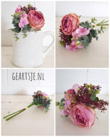 BOEKETJE - RANONKEL - mauve -