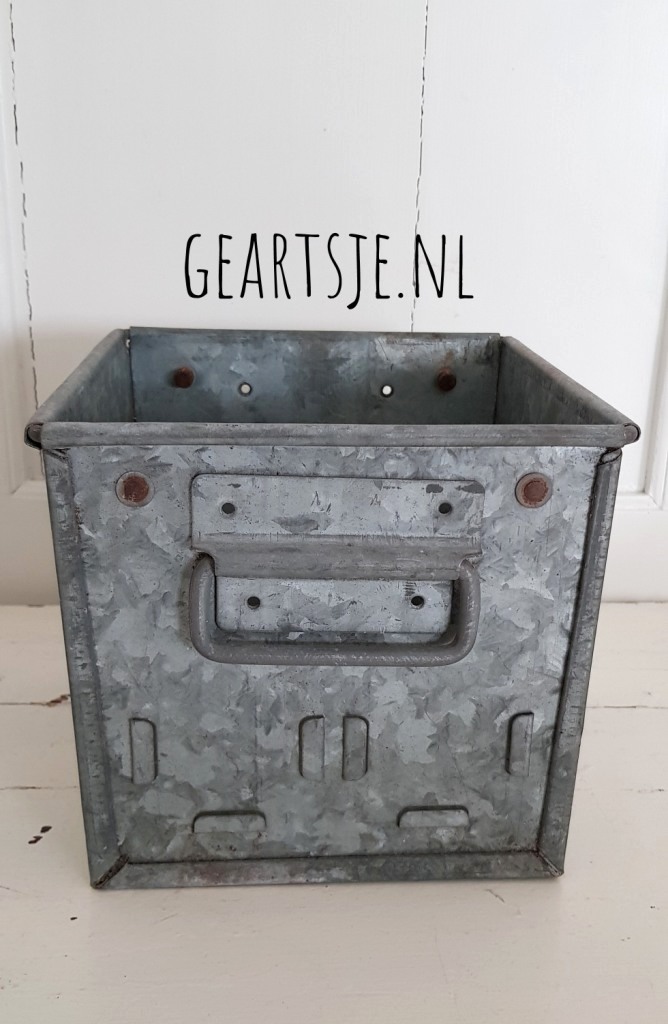INDUSTRIËLE BAK - 4 kant - B