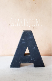 OUDE  LETTER - A - zwart -