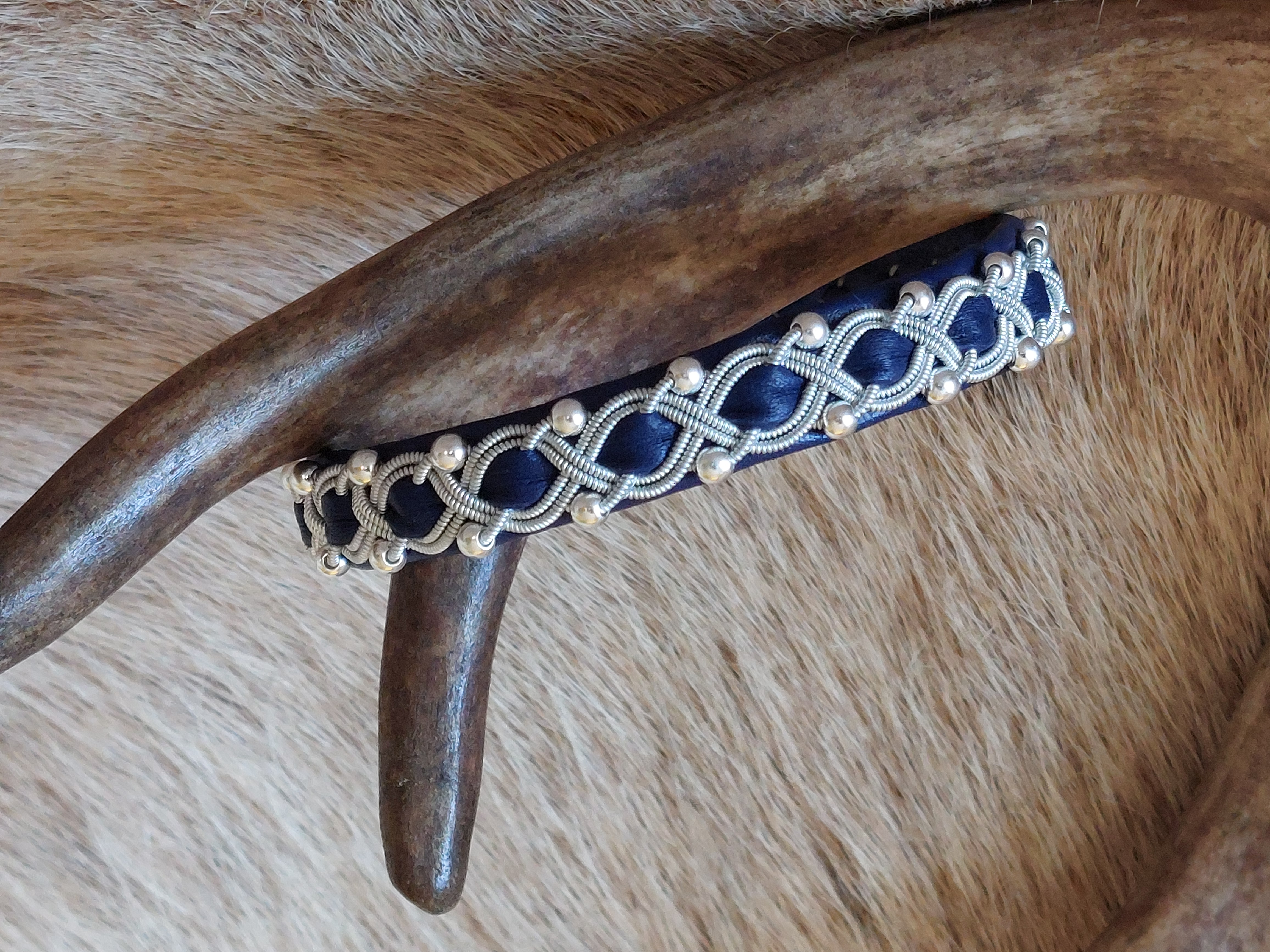Donkerblauw