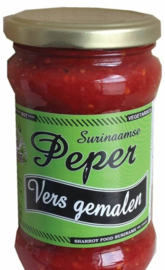 Lekker bekkie Surinaamse Peper vers gemalen 290 ml (super hot)*****