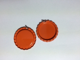 Bottlecaps hanger oranje met ringetje 