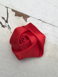 Bloem satijn roos rood 3.6cm. 