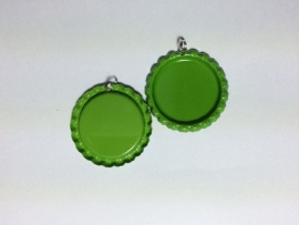 Bottlecap hanger groen met ringetje pst