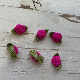Roosje met blad knal roze 2.5cm.