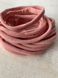 Haarbandje nylon dusty pink oud roze