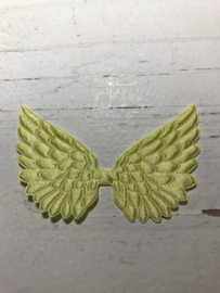 Vleugels geel satijn 7x4.5cm.