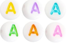 Letterkraal van acryl letter A Multicolor-Wit