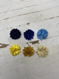Bloemen madeliefjes, diverse kleuren. 2.5cm.