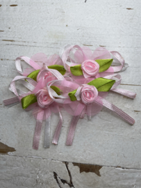 Strik satijn wit en roze met roosje 4cm.