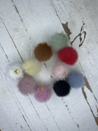 Pompom bedel fluffy vacht 2cm