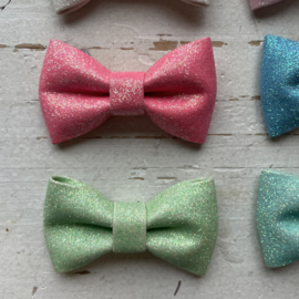 Vlinder strik glitter pastel 7cm. Diverse kleuren.