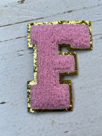 Opstrijkbare applicatie letter W  geel-goud glitter