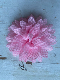 Bloem kant, diverse kleuren. 12cm.