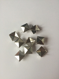 Studs vierkantje zilver