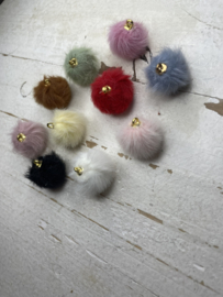 Pompom bedel fluffy vacht 2cm