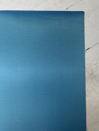Leer geweven glimmend structuur 33x20cm.