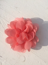 Chiffon bloem coral 7cm.