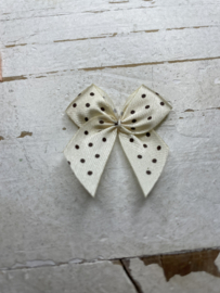 Satijnen polka dot strikjes diverse kleuren 3.5cm.