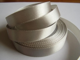 SB102 Satijnband zilver 10 mm