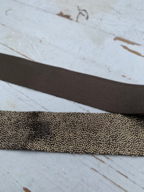 Velvet/ fluweel  bruin met gouden spikkels