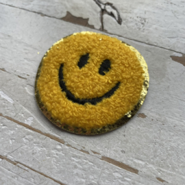 Strijkapplicatie smiley teddy geel goud 5cm.