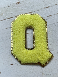 Opstrijkbare applicatie letter Q  geel-goud glitter