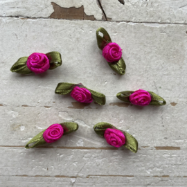 Roosje met blad knal roze 3cm.