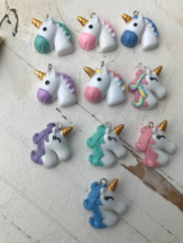 Unicorn Flatback regenboog rechts