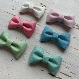 Vlinder strik glitter pastel 7cm. Diverse kleuren.