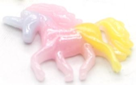 Flatback Unicorn pastel 3x2.2cm.