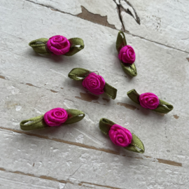 Roosje met blad knal roze 3cm.